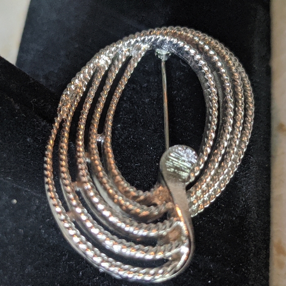 Monet © Vintage Silver Unique Designed Unisex Brooch - Picture 4 of 10